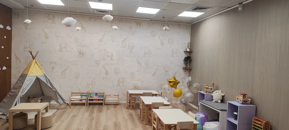 חדר גן יחדיו, עם אוהל טיפי ופינות פעילות